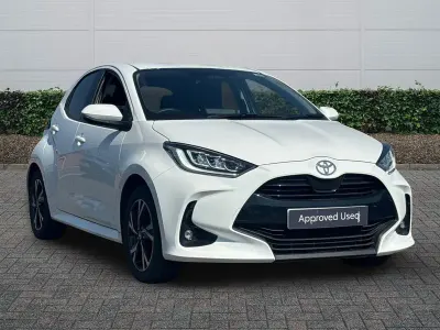 Used Toyota Yaris Design 116 HP (85 kW) 2024 White Hatchback