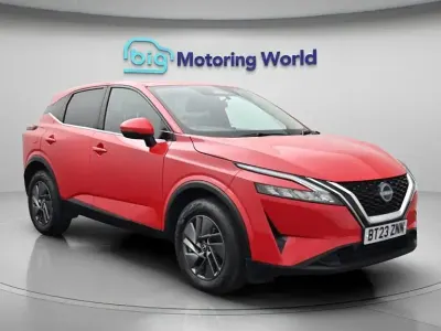 Used Nissan Qashqai Acenta Premium 158 HP (116 kW) 2023 Red SUV