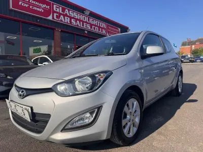 Used Hyundai i20 Active 84 HP (61 kW) 2015 Silver Hatchback