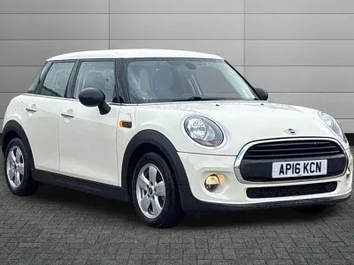 Used Mini ONE Hatch 102 HP (75 kW) 2016 White Hatchback