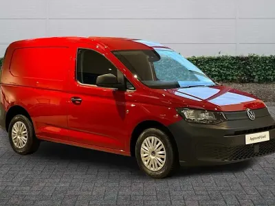 Ny VW Caddy Business 102 HK (75 kW) 2025 Röd Minibuss