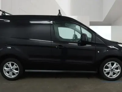 Begagnad Ford Transit Connect Limited 120 HK (88 kW) 2017 Svart Minibuss