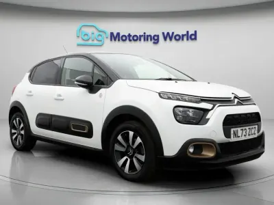 Używany Citroën C3 PureTech 2023 Biały Hatchback