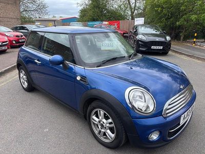 Begagnad Mini Cooper D Hatch 2013 Blå Halvkombi