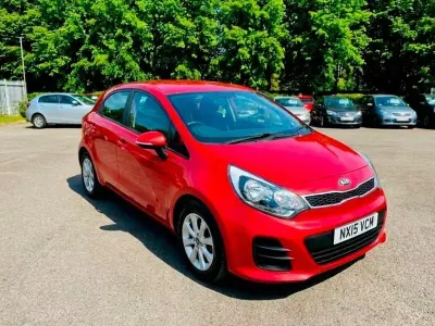 Used Kia Rio 84 HP (61 kW) 2015 Red Hatchback
