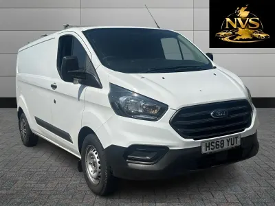 Used Ford Transit Custom 105 HP (77 kW) 2019 White Van