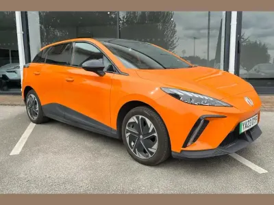 Used MG MG4 EV Trophy 149 kW (203 HP) 2023 Orange Hatchback