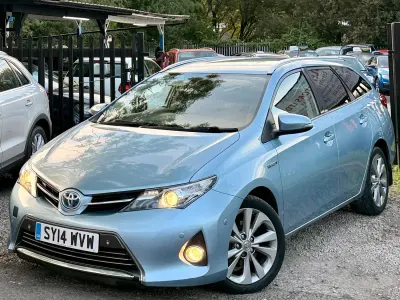 Used Toyota Auris Hybrid 2014 Blue Estate