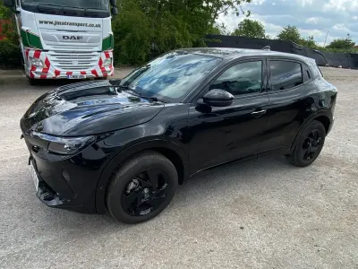New Alfa Romeo Junior 136 HP (100 kW) 2025 Black SUV