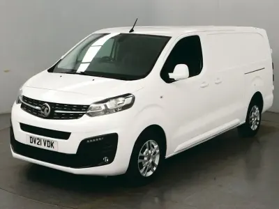 Second-hand Vauxhall Vivaro Sportive 100 CP (73 kW) 2021 Alb Monovolum