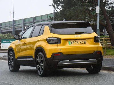 Used Jeep Avenger EV Summit 113 kW (154 HP) 2024 Yellow SUV