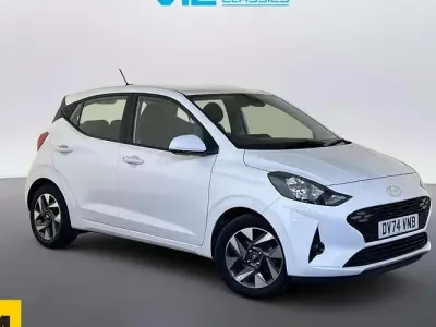 Used Hyundai i10 Advanced 63 HP (46 kW) 2024 White Hatchback