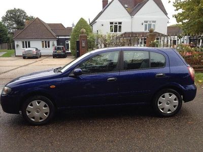 Used Nissan Almera SE 114 HP (83 kW) 2004 Blue Hatchback
