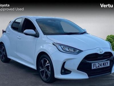 White Used 2024 Toyota Yaris Hybrid Design Hatchback | £19,141 (Good price)