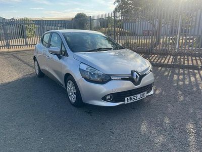 Used Renault Clio IV Expression+ 90 HP (66 kW) 2013 Silver Hatchback