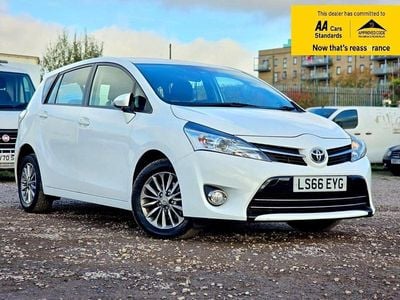 Used Toyota Verso Multidrive S 147 HP (108 kW) 2016 White MPV