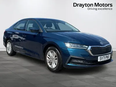 Używany Skoda Octavia SE 110 KM (80 kW) 2022 Niebieski Hatchback