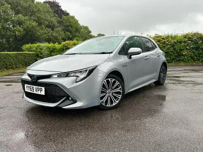 Used Toyota Corolla Design 122 HP (89 kW) 2020 Grey Hatchback