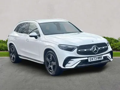 Begagnad Mercedes GLC300e AMG Line Premium 2024 Vit Kombi