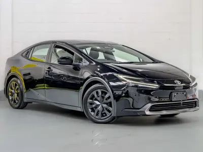 Usado Toyota Prius Design 223 HP (164 kW) 2025 Preto Citadino