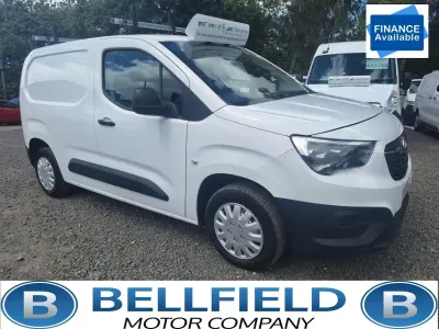 Used Vauxhall Combo Edition 75 HP (55 kW) 2021 White MPV
