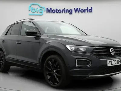 Usado VW T-Roc Black Edition 150 HP (110 kW) 2021 Cinzento SUV