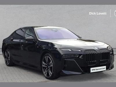 BMW i7
