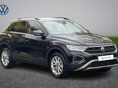 Usado VW T-Roc 150 HP (110 kW) 2025 SUV