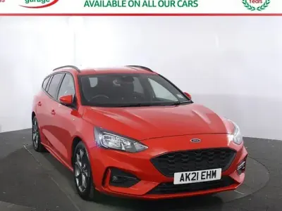 Used Ford Focus ST-Line 120 HP (88 kW) 2021 Red Estate