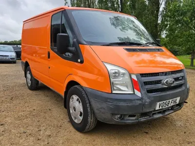 Begagnad Ford Transit 100 HK (73 kW) 2008 Orange Van