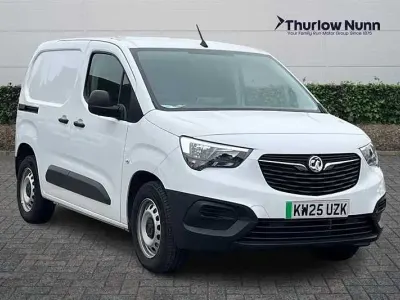 Używany Vauxhall Combo 100 kW (136 KM) 2025 Biały Minivan