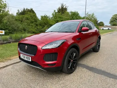 Begagnad Jaguar E-Pace S 2019 Röd SUV