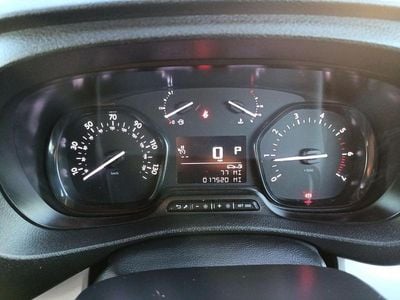 Used Peugeot Traveller Business-Line 175 HP (128 kW) 2023 Grey MPV