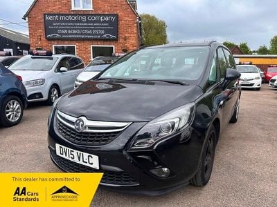 Second-hand Vauxhall Zafira 120 CP (88 kW) 2015 Negru Monovolum