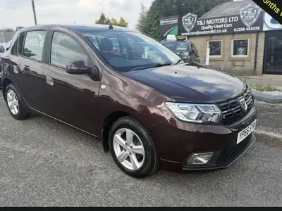Used Dacia Sandero Lauréate 90 HP (66 kW) 2017 Brown Hatchback