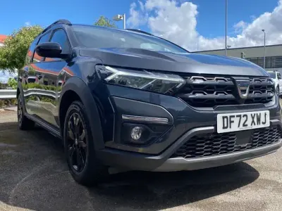 Begagnad Dacia Jogger Extreme 110 HK (80 kW) 2023 Grå Minibuss