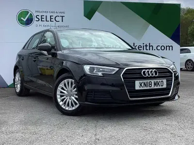 Używany Audi A3 Design 2018 Czarny Sedan/Limuzyna