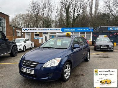 Blue Used 2009 Kia Ceed Hatchback | £2,995 (Fair price)