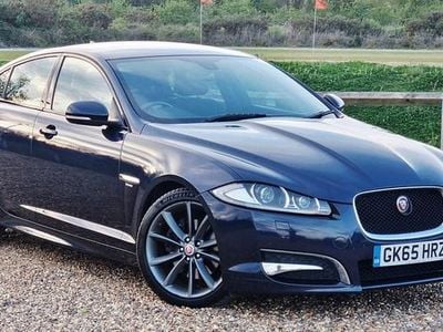 Second-hand Jaguar XF R-Sport 200 CP (147 kW) 2015 Albastru Berlinǎ