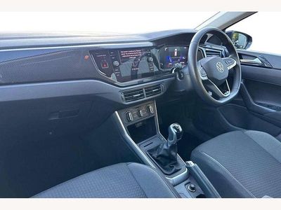Second-hand VW Polo Life 80 CP (58 kW) 2023 Negru Hatchback