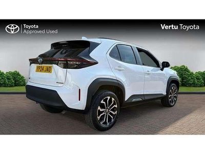 Used Toyota Yaris Cross Design 113 HP (83 kW) 2024 White SUV