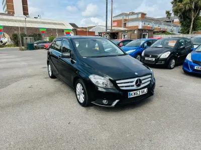 Usado Mercedes B180 SE 109 HP (80 kW) 2014 Preto Monovolume
