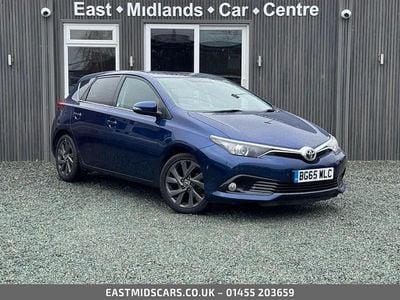 Used Toyota Auris Design 116 HP (85 kW) 2015 Blue Hatchback