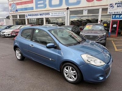 Blue Used 2011 Renault Clio II Expression Hatchback | £1,995 (Fair price)