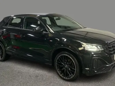 Begagnad Audi Q2 Black Edition 150 HK (110 kW) 2021 Svart SUV