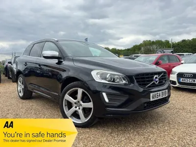 Second-hand Volvo XC60 R-Design 215 CP (158 kW) 2015 Negru SUV