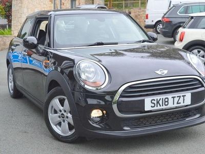 Usado Mini Cooper Hatch 136 CV (100 kW) 2018 Negro Utilitario
