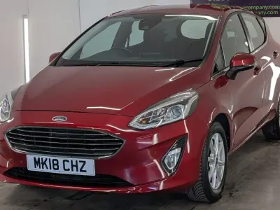 Used Ford Fiesta Zetec 70 HP (51 kW) 2018 Red Hatchback