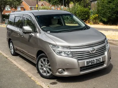 Used Nissan Elgrand 170 HP (125 kW) 2010 Gold MPV
