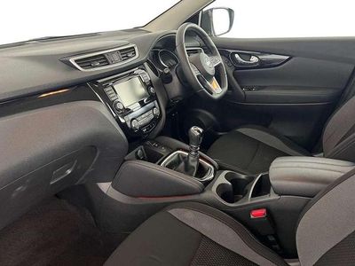 Used Nissan Qashqai Acenta Premium 115 HP (84 kW) 2019 Black SUV